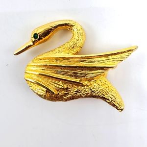 Designer Signed SMI 80's Rhinestone Swan Lapel Pin Brooch Pinback Button Gold